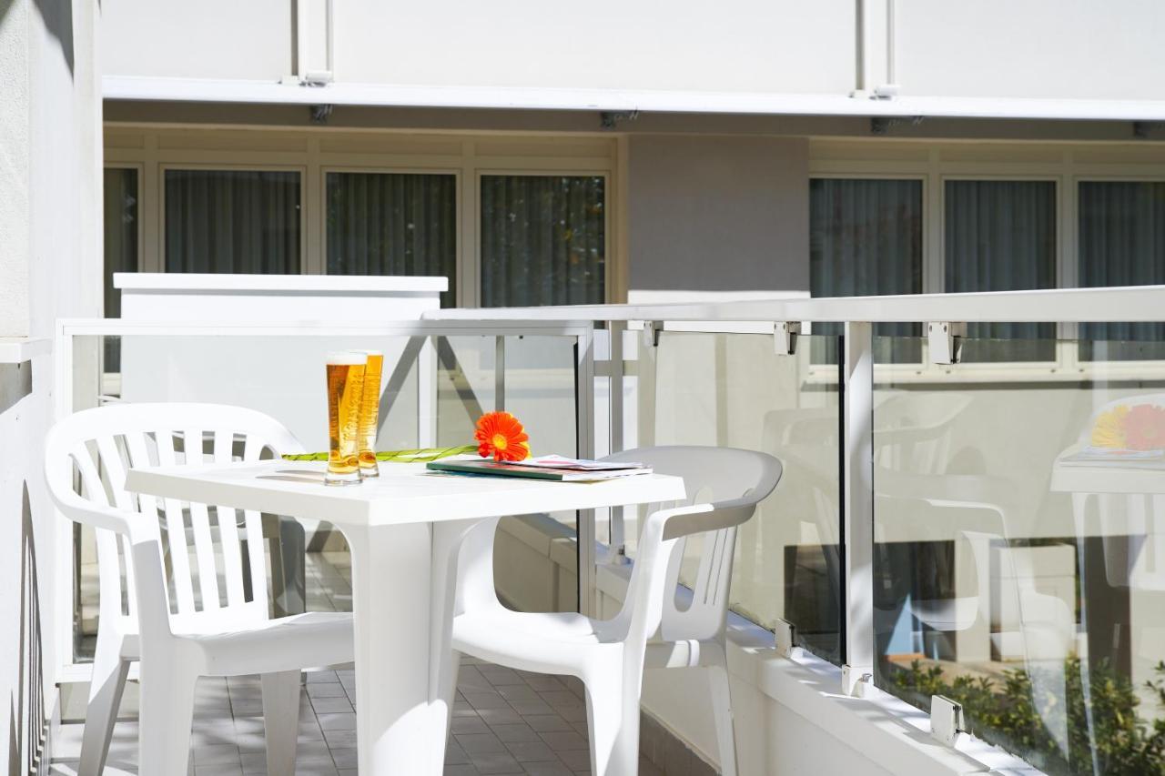 Mon Pays Hotel